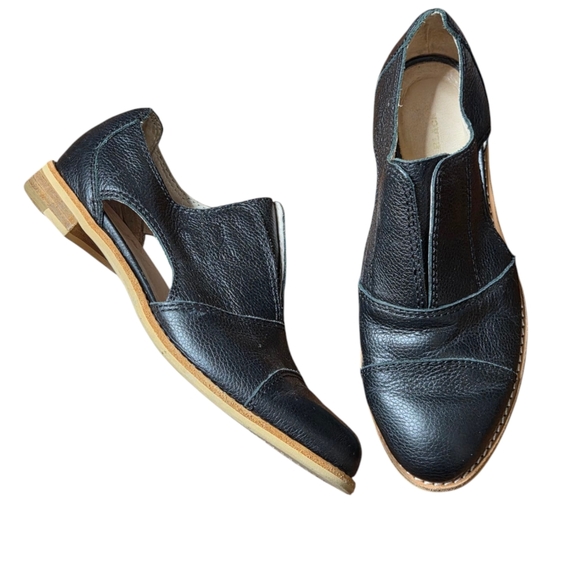 All Black Leather Cutout Flats - Black - Size 36 - Picture 1 of 6